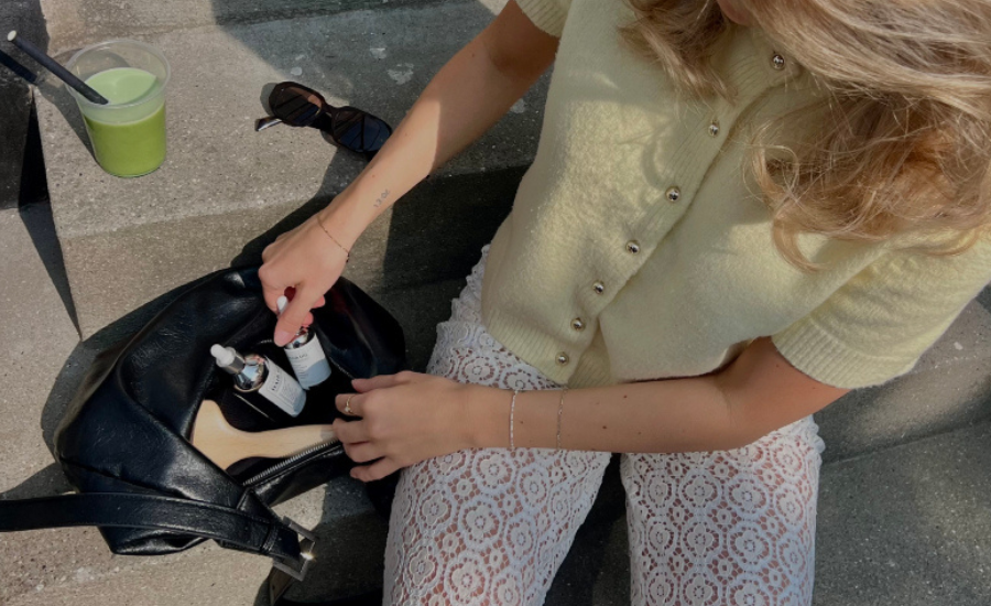 Gainer‑Plex Hair Serum™ styrker hårsækkene, stimulerer hårvækst og plejer hovedbunden for sundere hår.