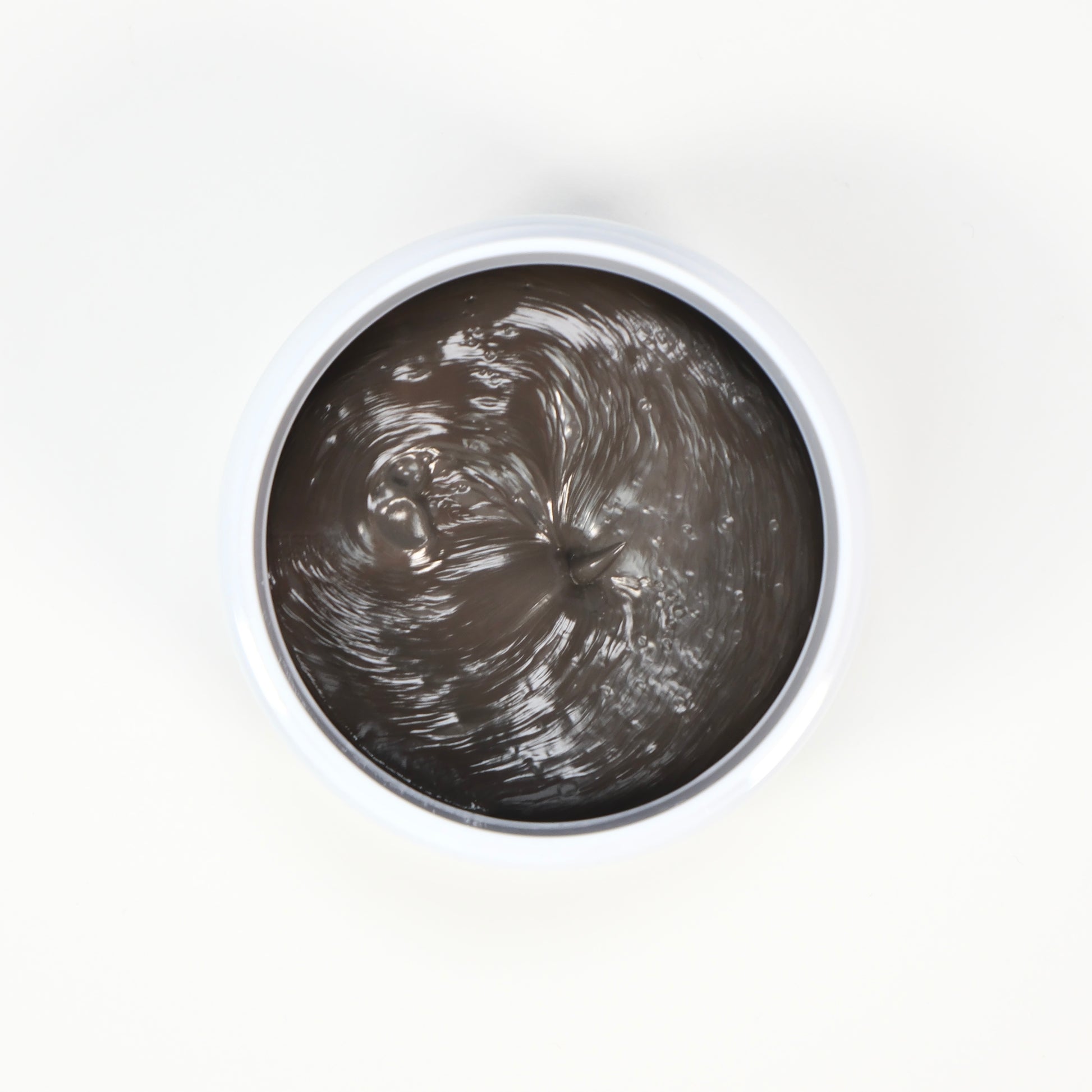 Wizard Wax™ Dark brown hårvoks – hårvoks med farve.
GainerHair’s nye Wizard Wax er udviklet med en banebrydende formel, der kombinerer stærkt hold, naturlig pleje og avanceret farveteknologi.